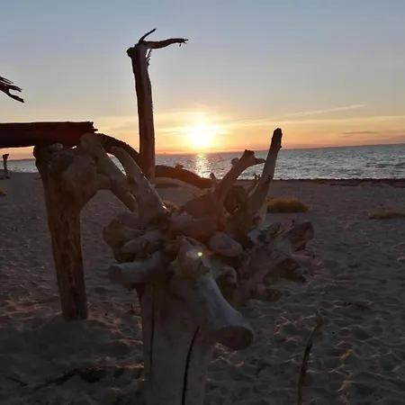 In Elmenhorst Nahe Ostseestrand, Cleaning Included Kalkhorst